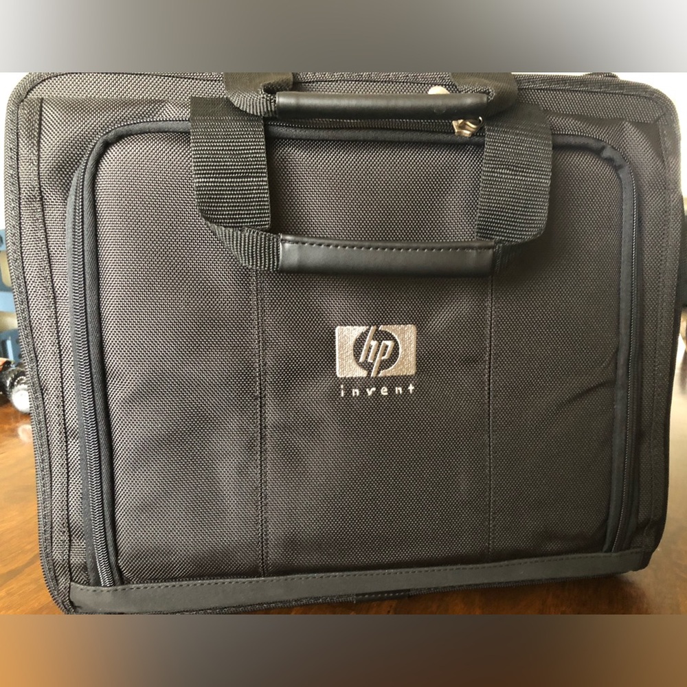 HP Black Laptop Bag w/ Shoulder Strap